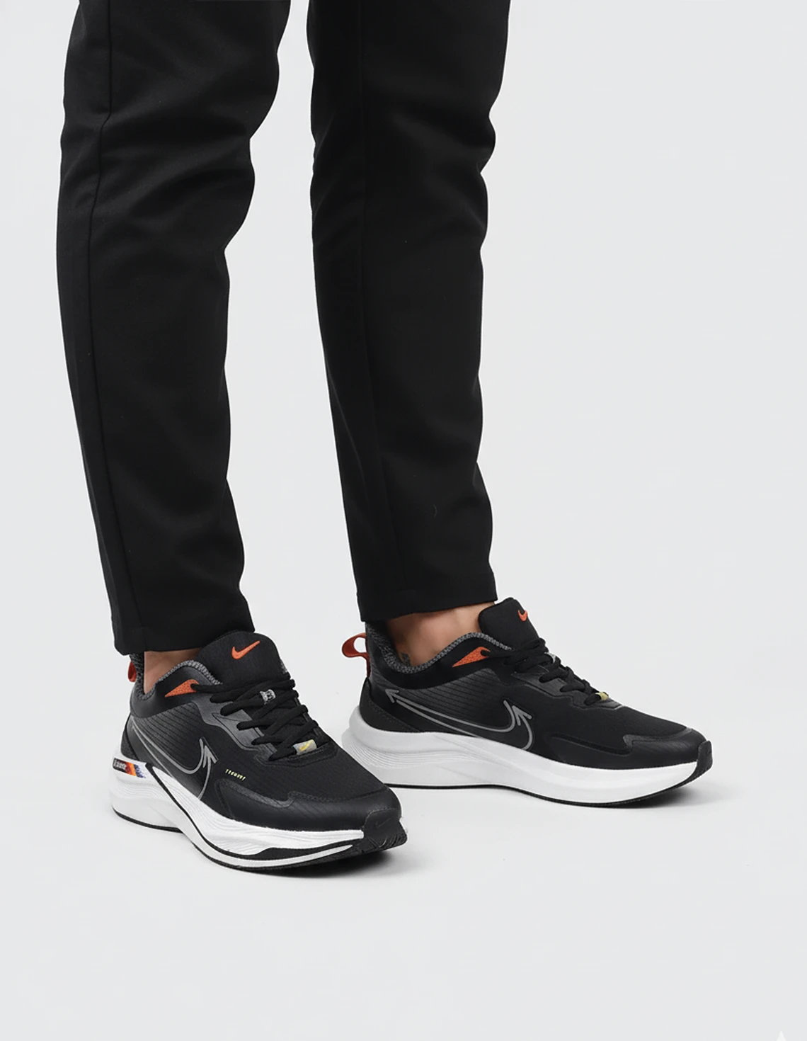 کفش دویدن مردانه نایکی Target M