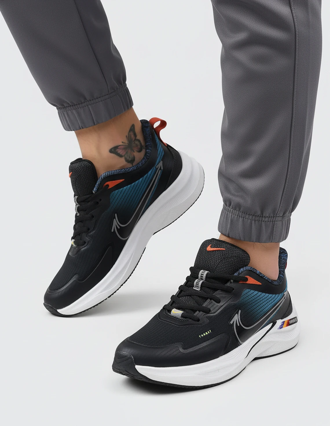 کفش دویدن مردانه نایکی Target M