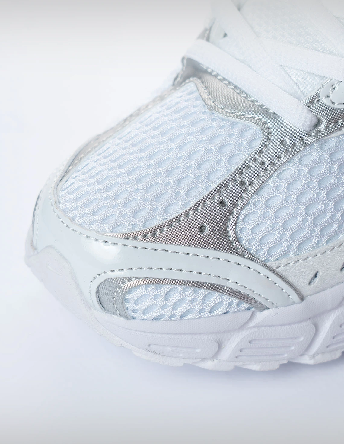 کفش روزانه Unisex نایک Nike Nike V5 RNR U