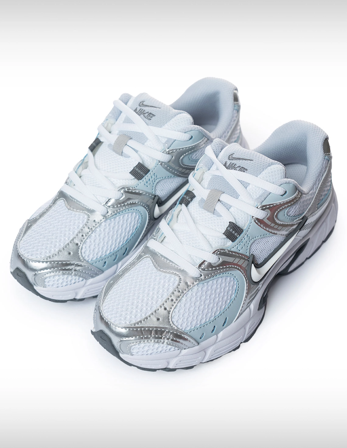 کفش روزانه Unisex نایک Nike Nike V5 RNR U